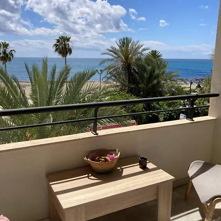 Holidays Apartment *